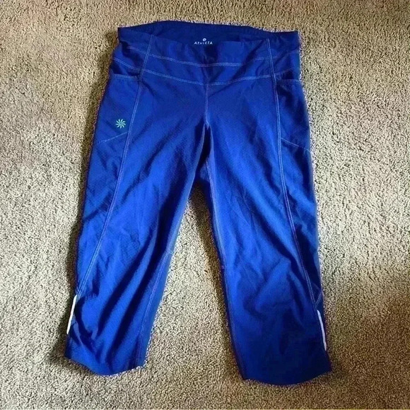 Athleta Pants - Athleta Capri Leggings Blue Size Small W/ Stash Pocket Workout Bottoms Yoga